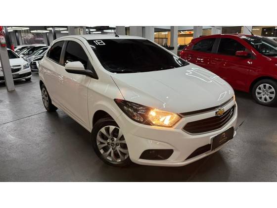 CHEVROLET ONIX 1.4 MPFI LT 8V FLEX 4P MANUAL CHEVROLET ONIX 1.4 MPFI LT 8V FLEX 4P MANUAL